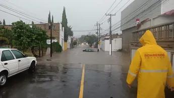 Lluvia de este viernes deja afectaciones en el AMG