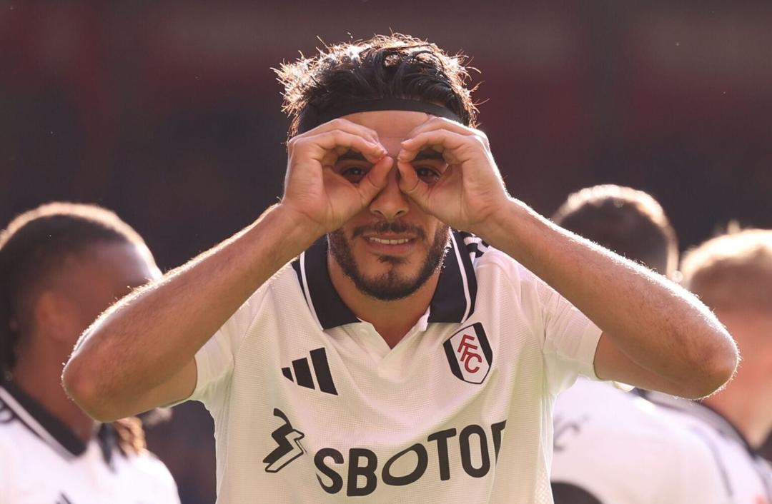 Raúl Jiménez: ¡Hace historia! Marca 100 goles en Europa