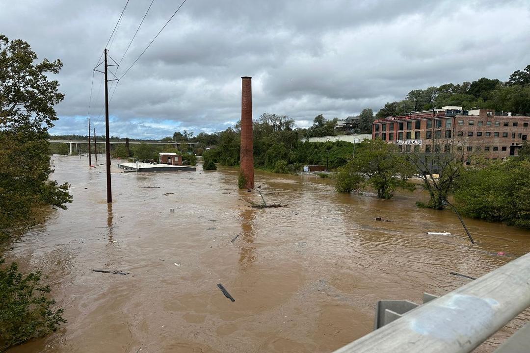 Huracán Helene deja al menos 33 muertos en Estados Unidos