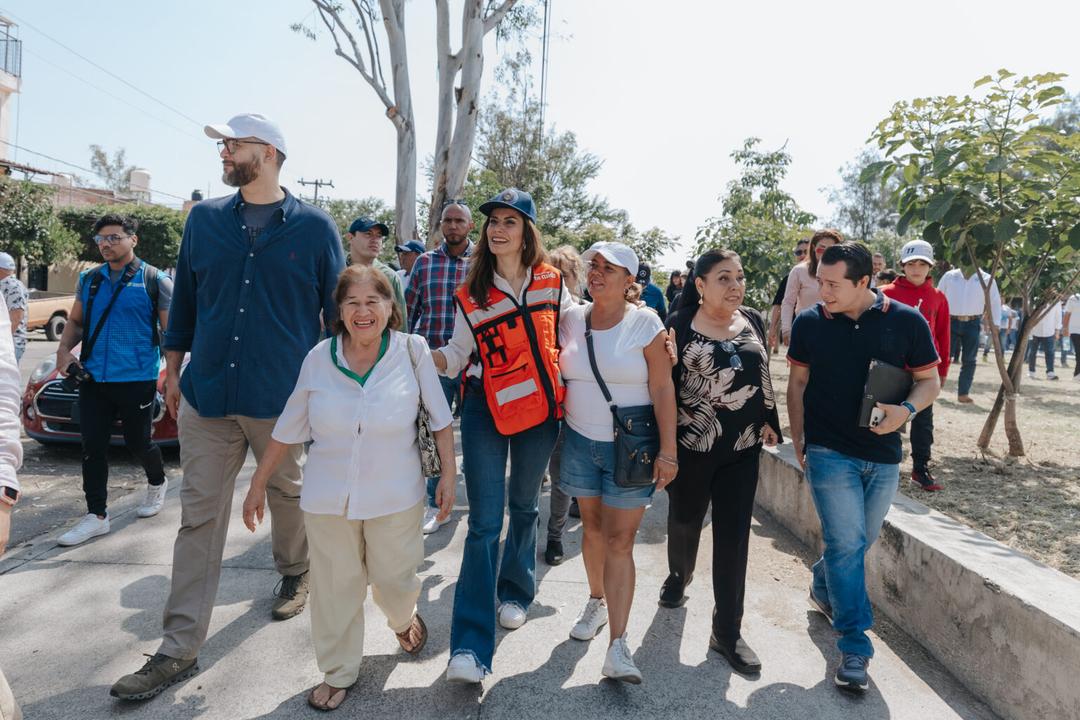 Verónica Delgadillo inicia atención en colonias de Guadalajara