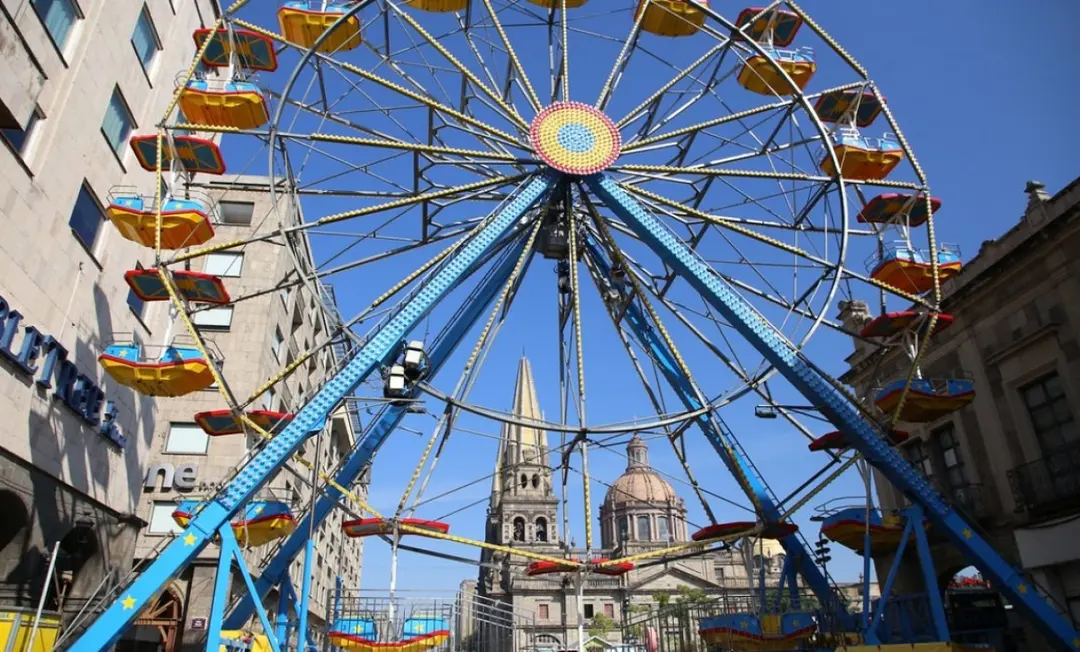 Guadalajara: Inauguran rueda de la fortuna esta Navidad 2024