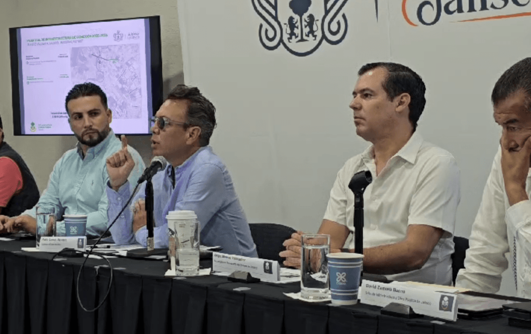 Pablo Lemus anuncia creación de un muelle en Puertos Vallarta