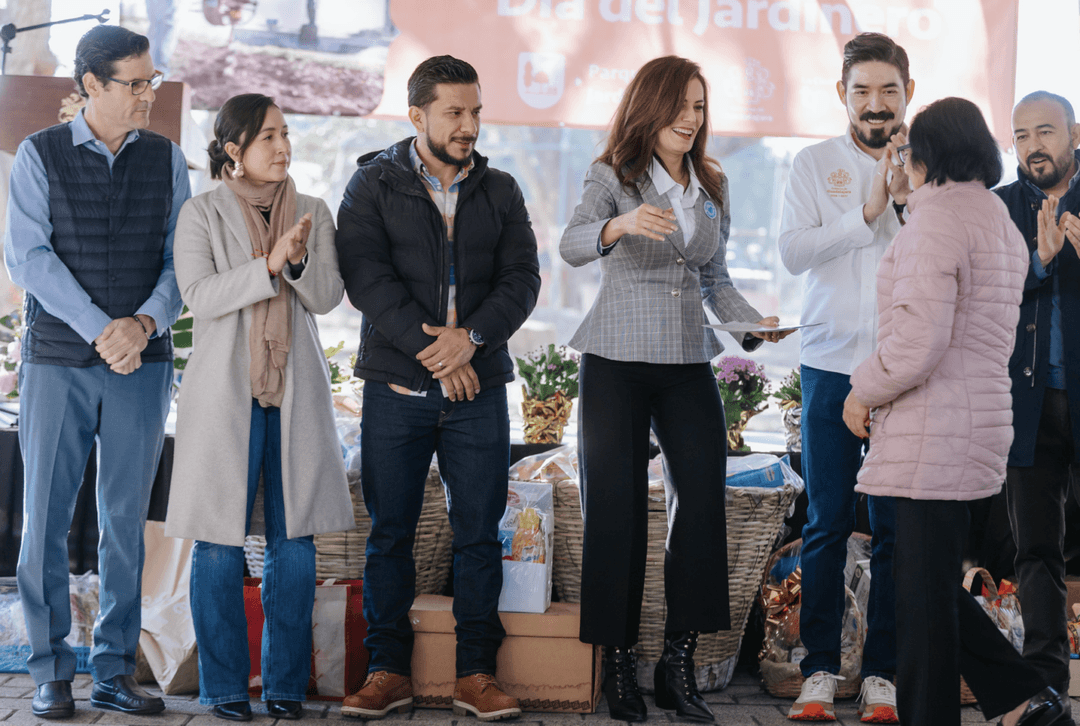 Verónica Delgadillo celebra a los jardineros de Guadalajara