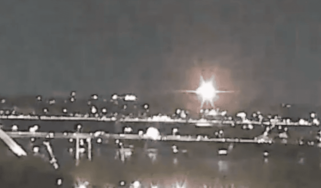 Washington: Avión con 64 pasajero choca contra helicóptero