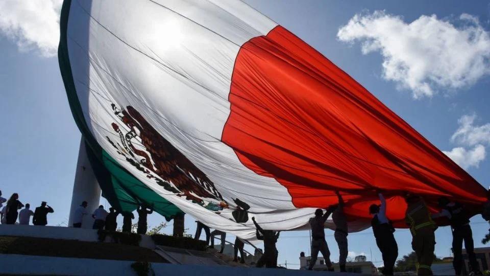 Día de la Bandera: ¿Se contempla día festivo el 24 de febrero?