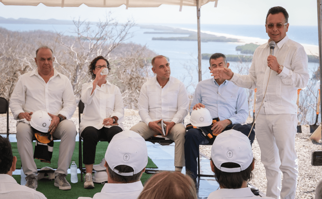 Pablo Lemus realiza gira por la Costalegre de Jalisco