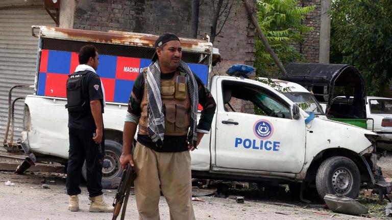 Viral: Detienen a pareja que mató a niña por comerse un chocolate