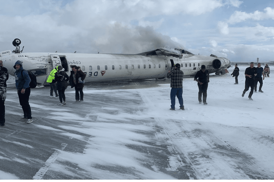 Canadá: Avión se desploma durante aterrizaje