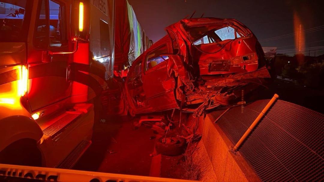 Mazatlán: Tráiler arrolla a 5 carros sobre la México 15; hay dos fallecidos