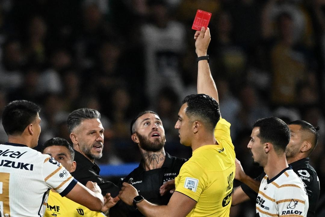 Sergio Ramos sale expulsado en triunfo de Monterrey ante Pumas