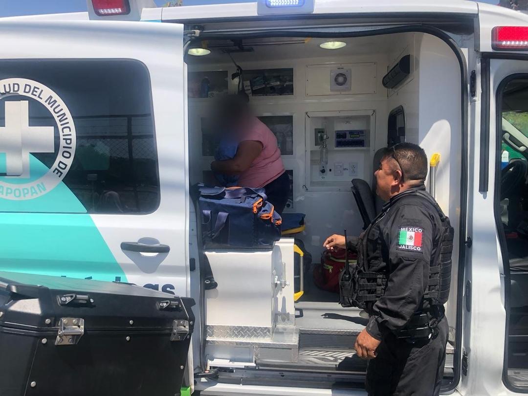 Zapopan: Policías reciben a bebé en calles de la colonia Residencial Victoria
