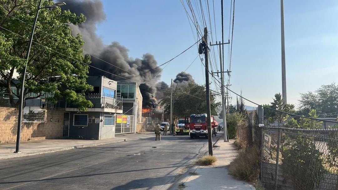 Por incendio en El Álamo, Semadet activa emergencia atmosférica en Guadalajara y Tlaquepaque