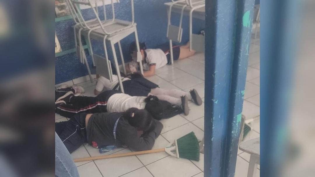 Culiacán: Maestros resguardan a sus alumnos por balacera