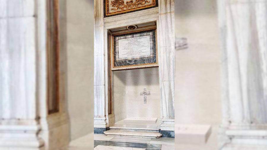 Papa Francisco: Revelan imagen de su futura tumba