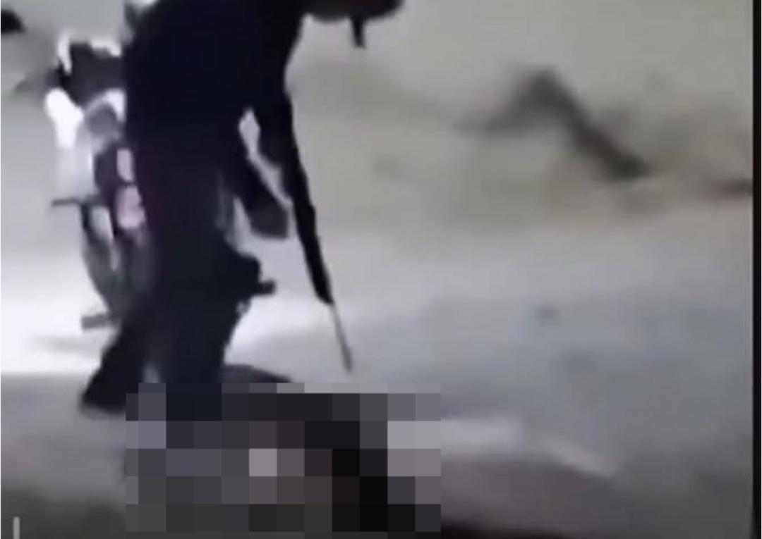 Ojuelos: Hijo de delegado municipal arrastra y mata a perrita