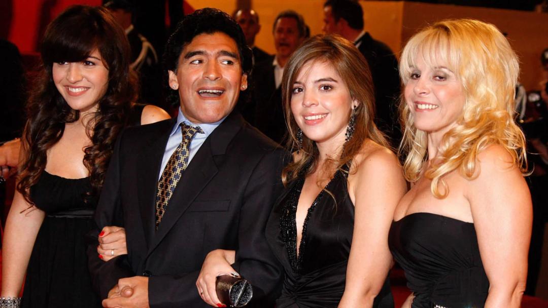 Maradona: Hija del Diego dice que médicos podrían haber evitado su muerte