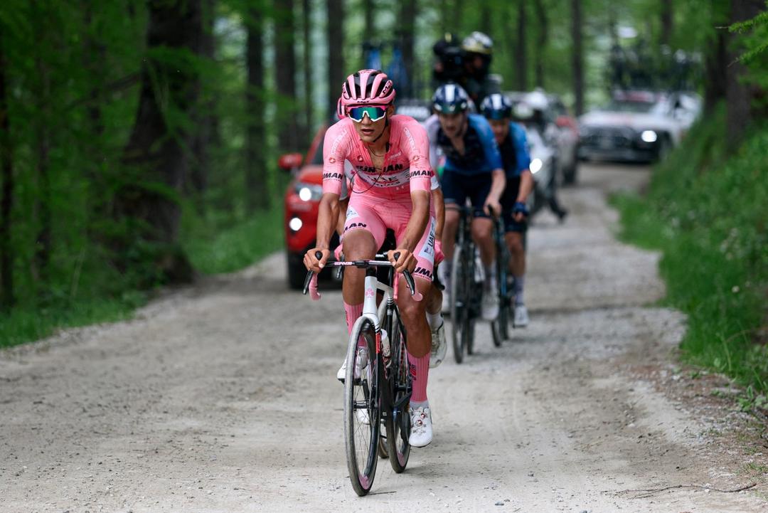 Isaac del Toro pierde el primer lugar del Giro de Italia