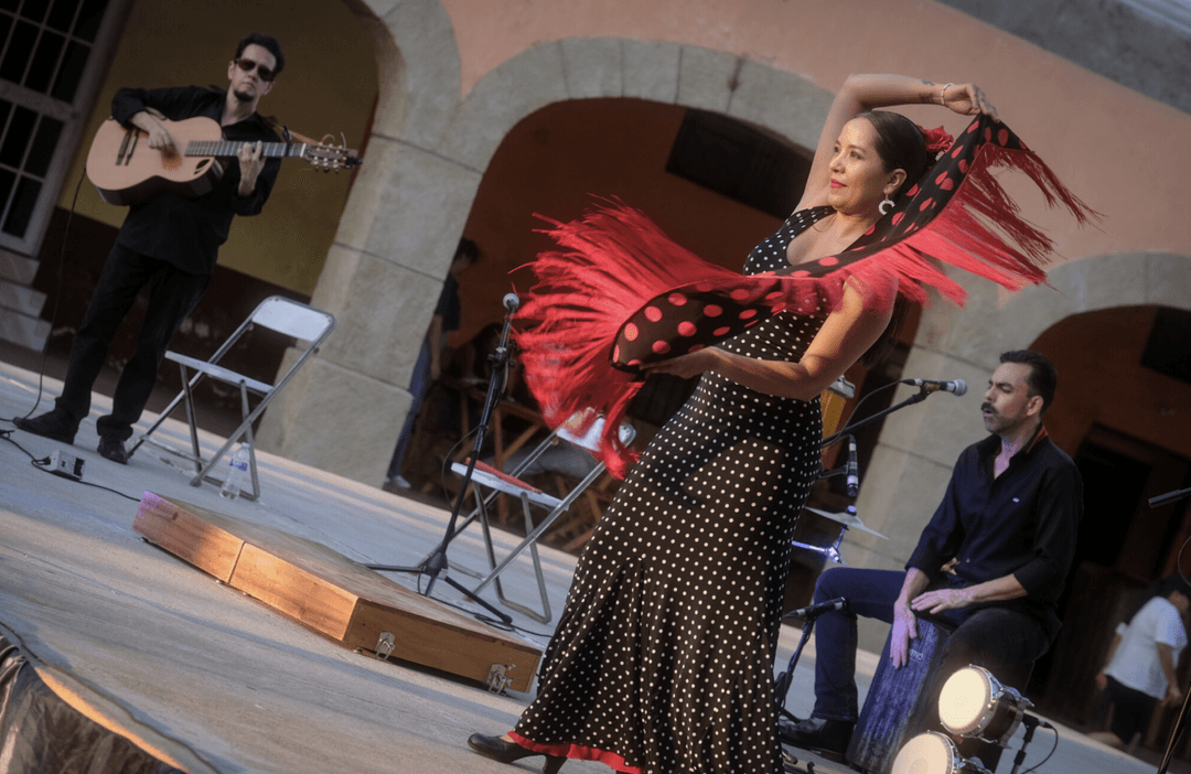 Teuchitlán: Se presenta D’rumbaos Gipsy Collective en la Plaza Principal