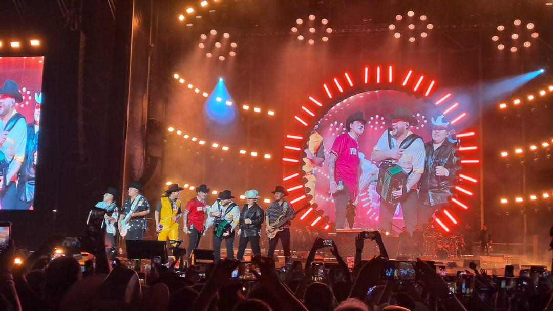 Grupo Firme se negó así a cantar corridos en Veracruz