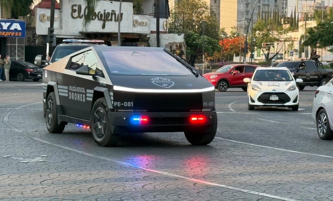 Estados Unidos destaca Cybertrucks en patrullaje de Jalisco