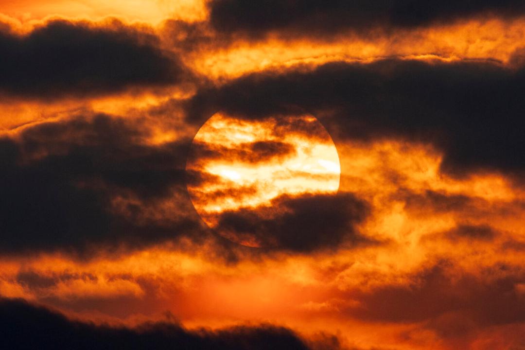 Incendios Forestales en Canadá se acercan a Estados Unidos