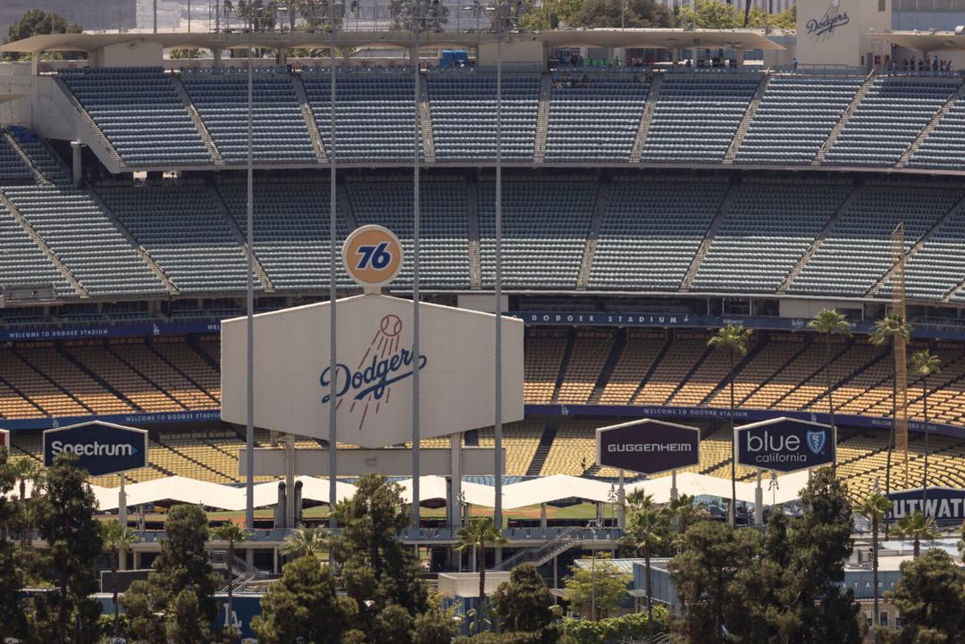 Los Dodgers niegan la entrada a su estadio a agentes migratorios