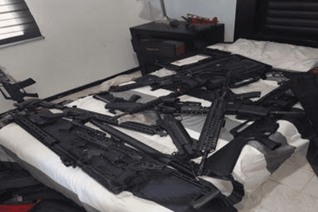 Culiacán: Hallan 200 armas y un túnel que conecta varias viviendas