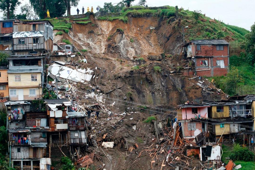 Colombia: 16 muertos por deslave de tierra