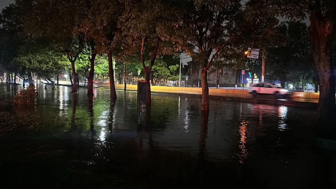 Lluvias dejan afectaciones en Guadalajara este sábado