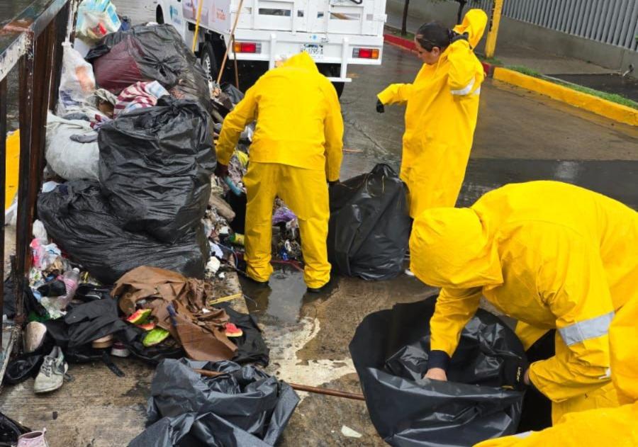 Guadalajara realiza trabajos de limpieza en colonia afectadas por las lluvias