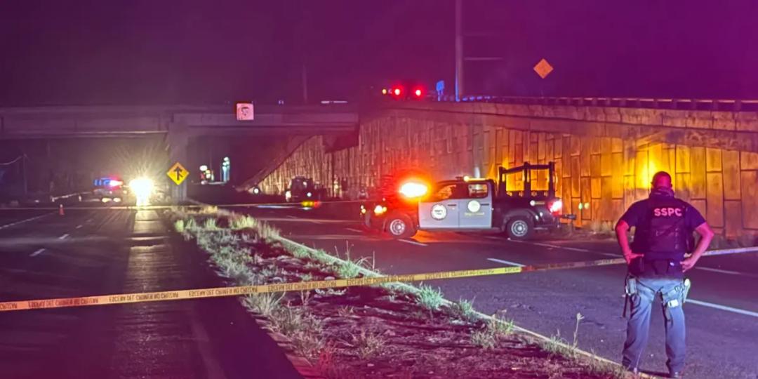 Sinaloa: Identifican a 3 de los 20 cuerpos hallados en camioneta