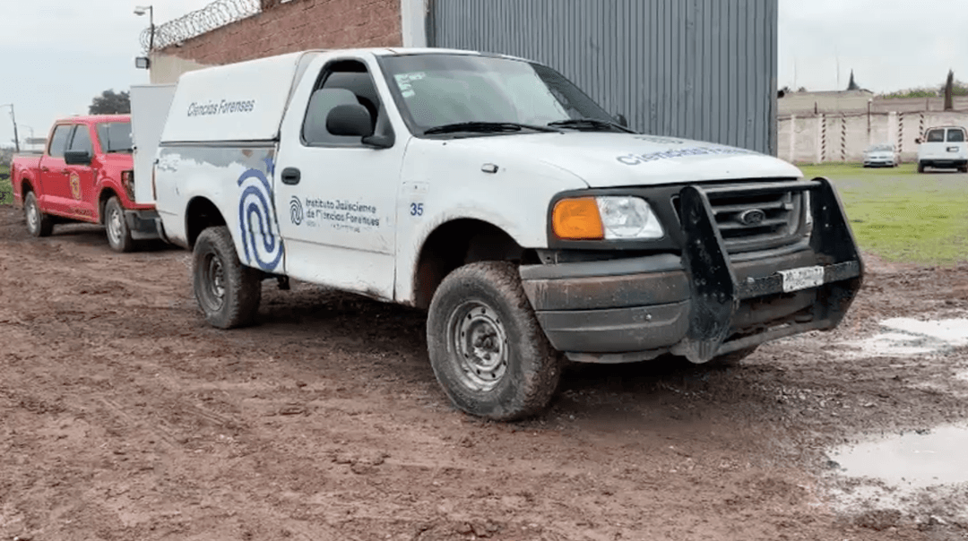 El Salto: Muere joven en canal de aguas negras tras accidente