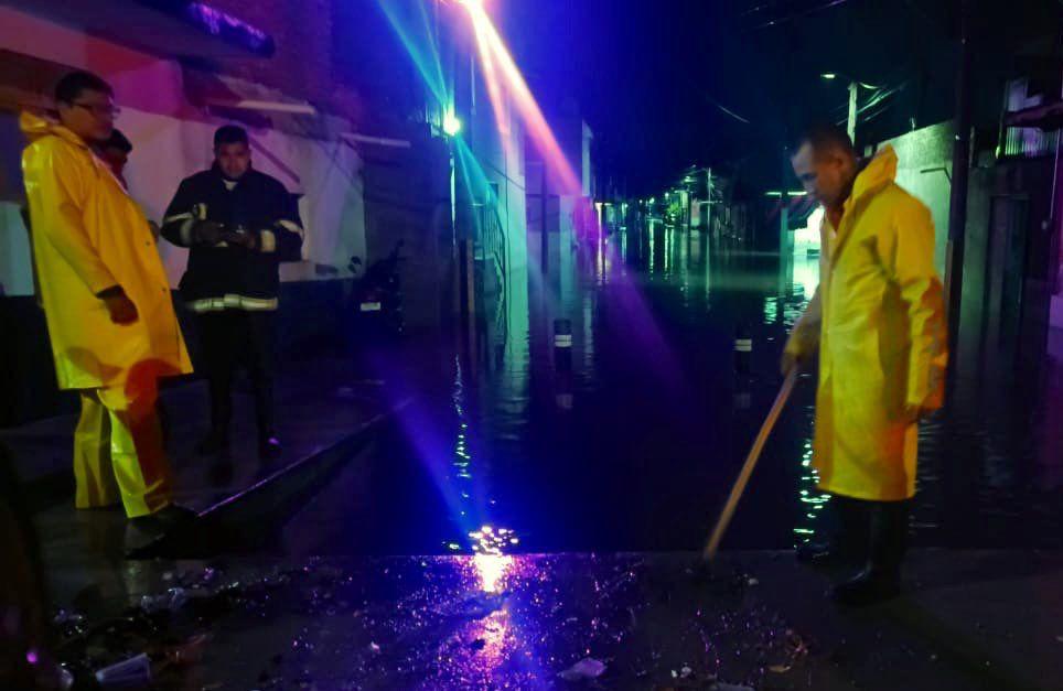 Jamay: Fuerte lluvia azota al municipio y deja daños