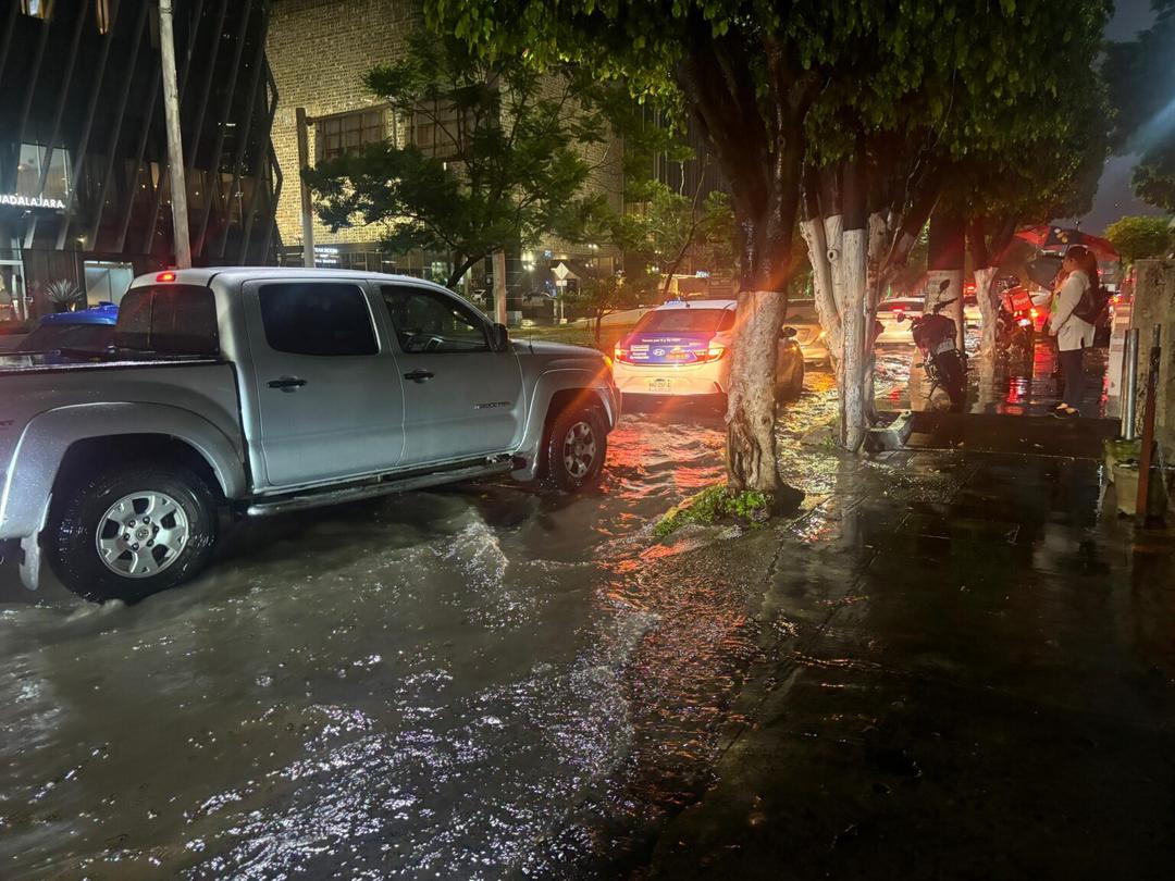 Lluvia en ZMG: Se reportan cierres en estos puntos por inundaciones