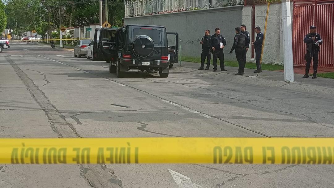 Zapopan: Atacan a disparos a conductor de camioneta Mercedes