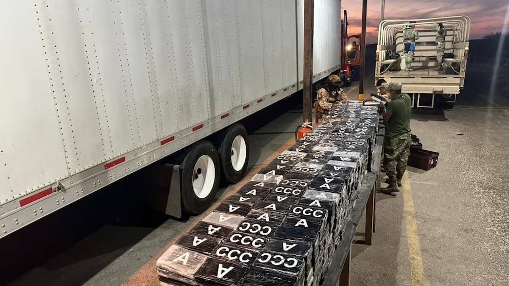 Sonora: Aseguran tráiler con 1,201 paquetes de cocaína