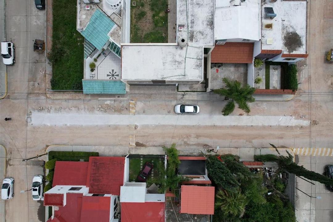 MIAA sustituye tubería sanitaria en Aguascalientes