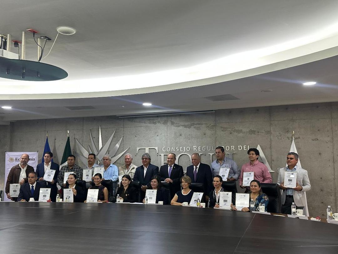 Jalisco: Gobierno Federal otorga sello de certificación a 16 tequileras