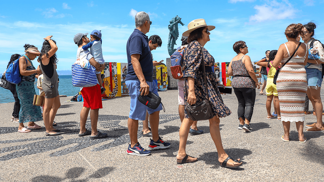 Puerto Vallarta aprueba reglamento para cobrar impuesto a extranjeros