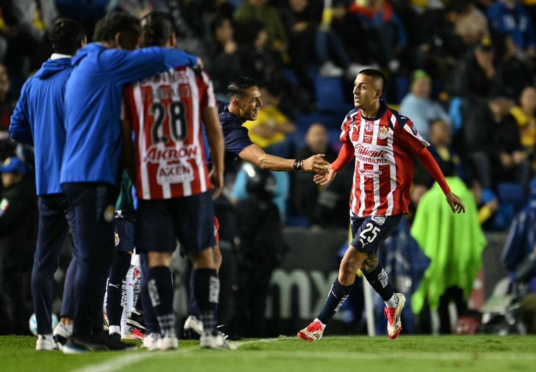 ¡Sorpresa! Chivas derrota al América en el Clásico Nacional