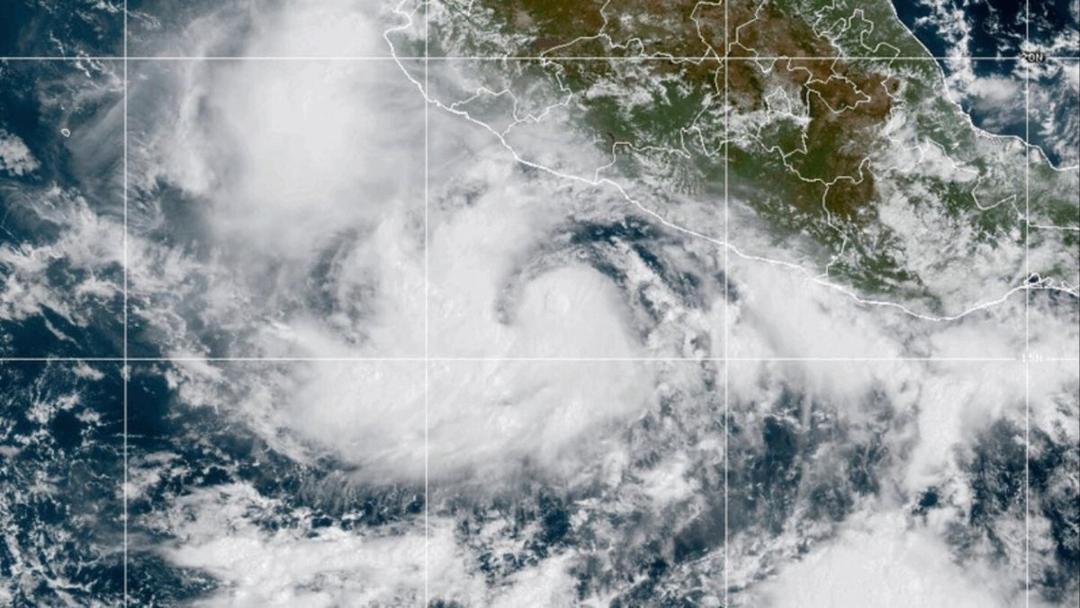 Narda: ¡Cuidado! Huracán traerá lluvias intensas en Jalisco