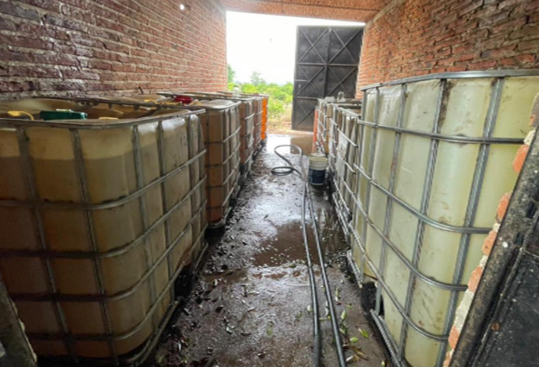 FGR: Aseguran más de 41 mil litros de hidrocarburo en cateo en Tototlán