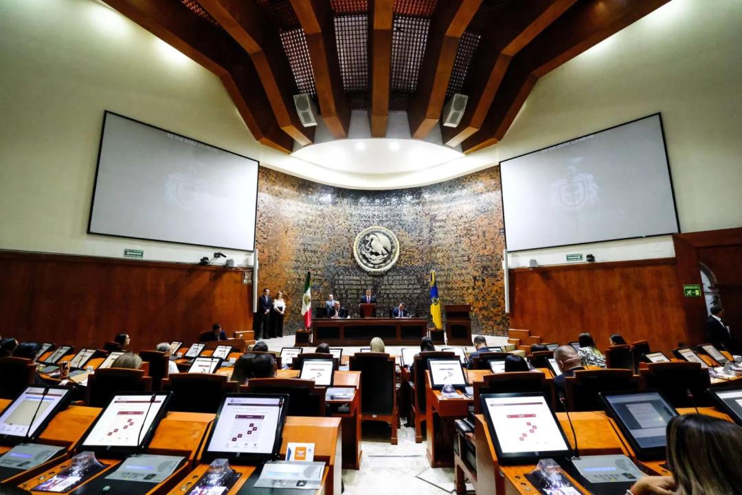Congreso de Jalisco ratifica a auditor y designa magistrada