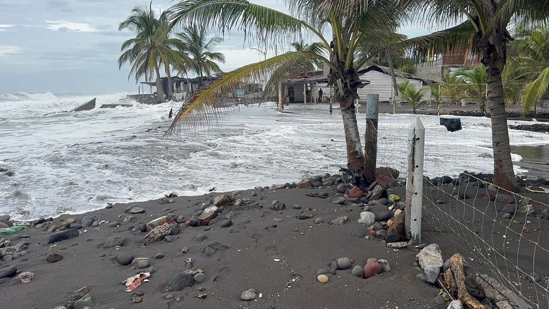 Priscila ya es huracán categoría 2 cerca de Jalisco