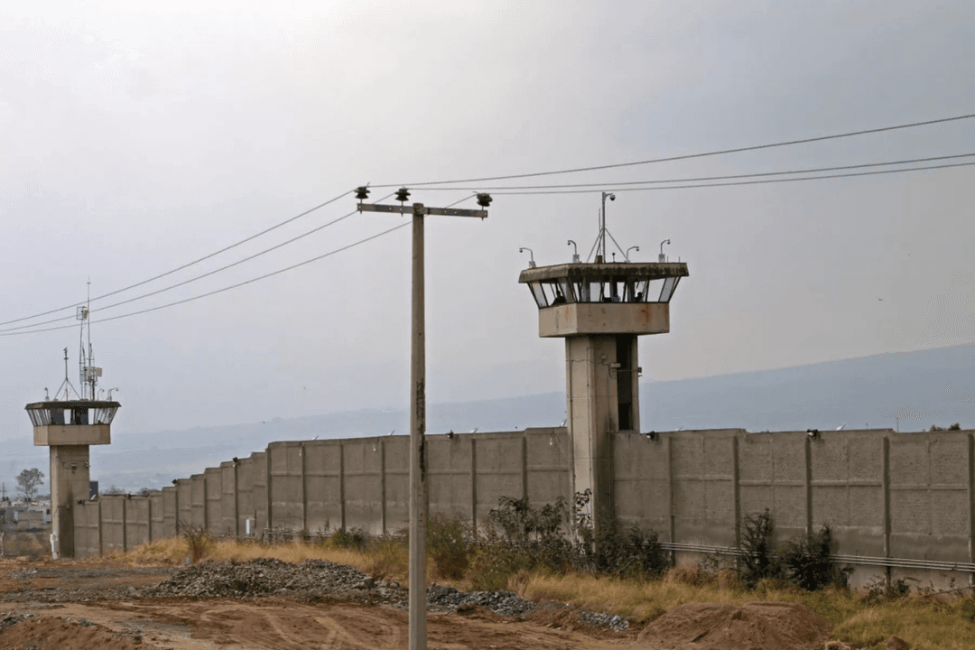 Puente Grande: Se fuga reo en traslado de audiencia