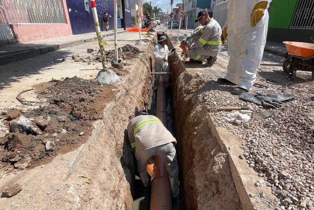 MIAA rehabilita el alcantarillado sanitario en la colonia España