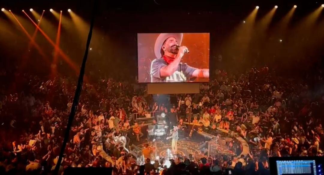 Fiestas de Octubre: Alejandro Fernández se presenta con éxito en el Palenque tapatío