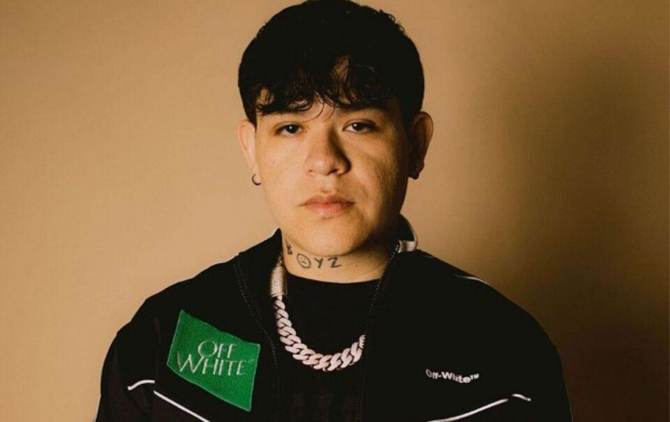 Junior H enfrenta multa de hasta $400 mil por cantar narcocorrido en el Palenque