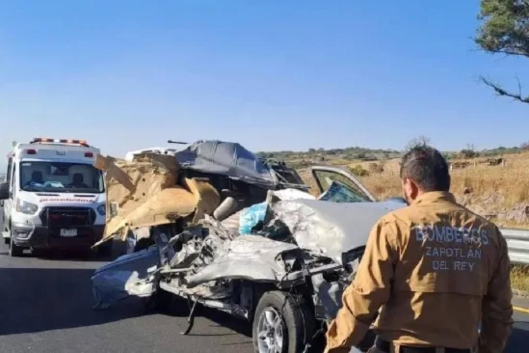 Grupo El Tiempo: Vocalista sufre grave accidente carretero