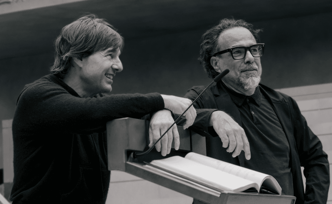 Tom Cruise felicita a Alejandro González Iñárritu por 25 años de Amores Perros